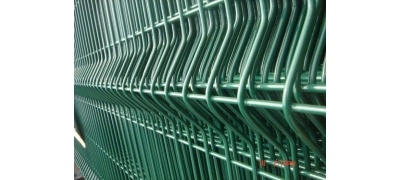 ANJIA Group – 3D curved fence panels packed for export